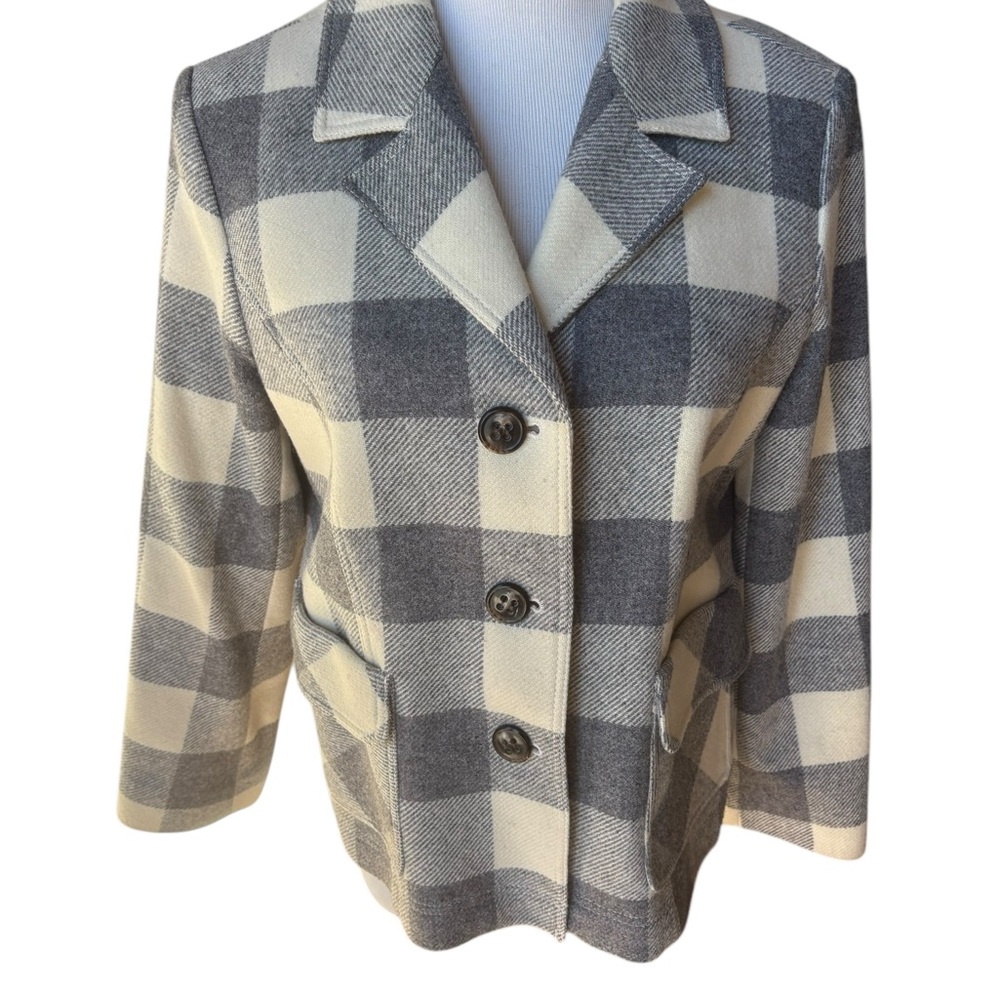 Pendleton Gray and White Blazer with Notched Lapels